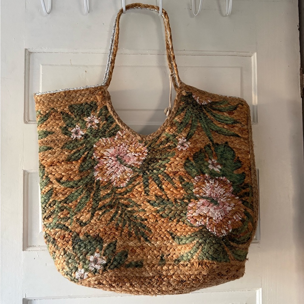 Time and Tru Straw Floral Tote with Tassel - Natural, Green, Pink - Picture 4 of 7